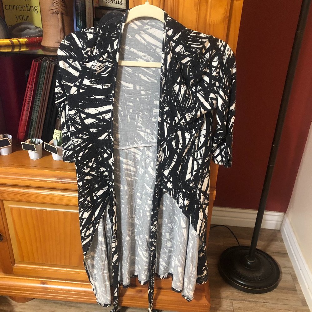 Banana Republic Black and White Front-tie Swimsuit Coverup